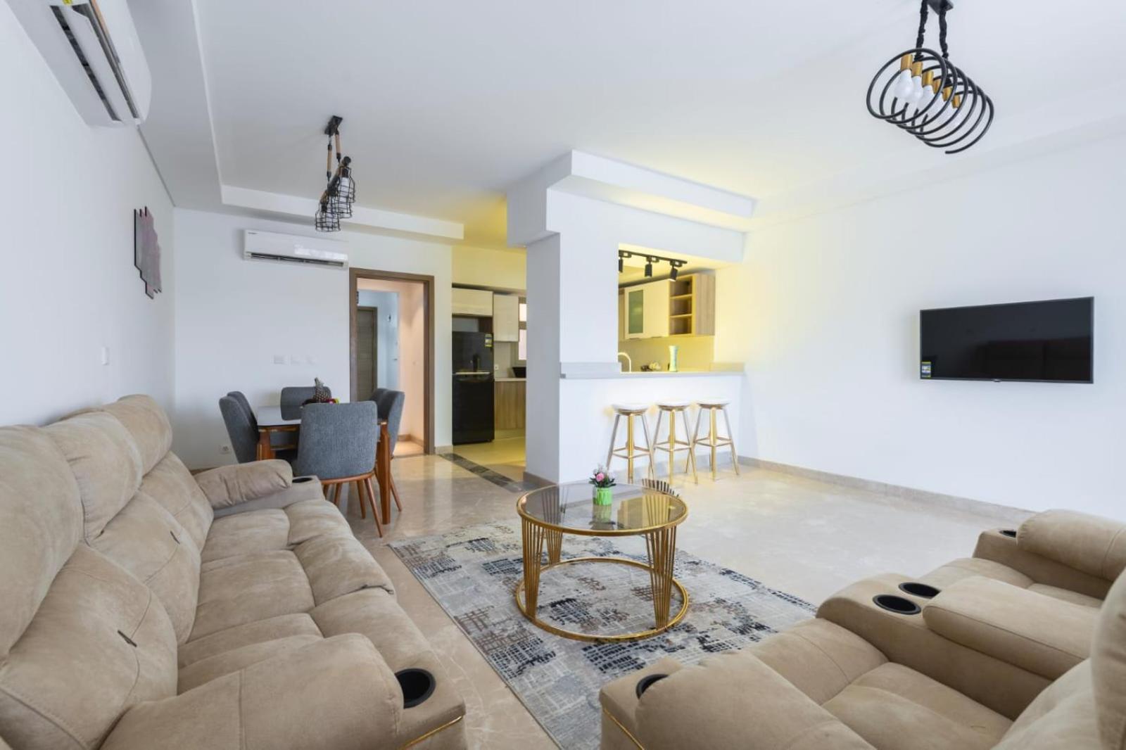 Carrara White 3br W/garden View And Pool *
