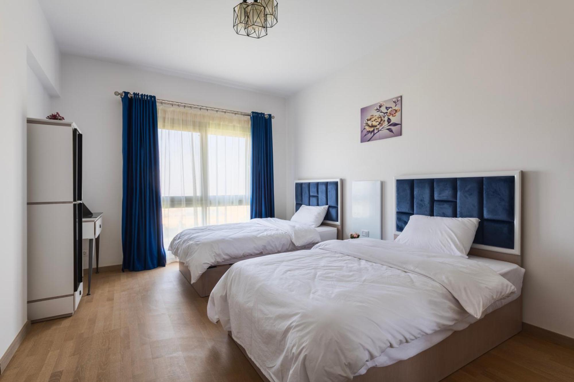 Carrara White 3br W/garden View And Pool *