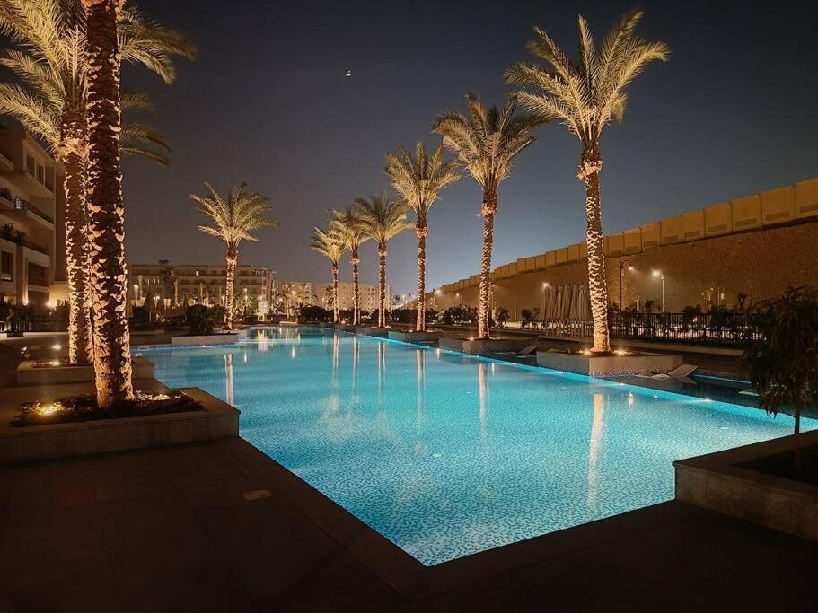 Carrara White 3br W/garden View And Pool