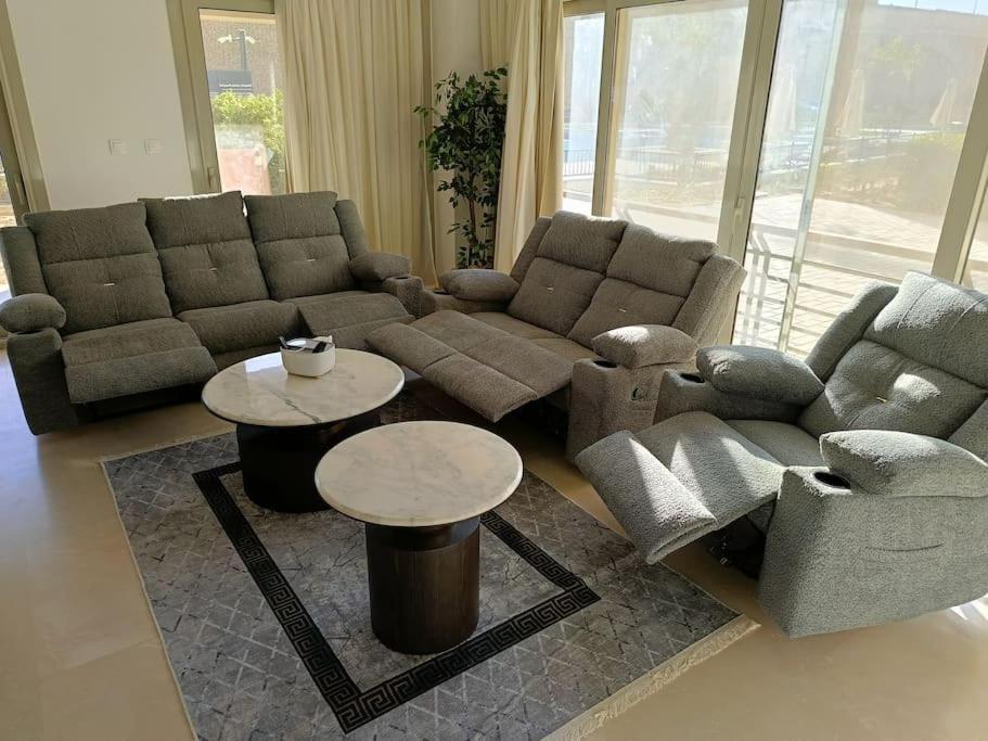Carrara White 3br W/garden View And Pool *