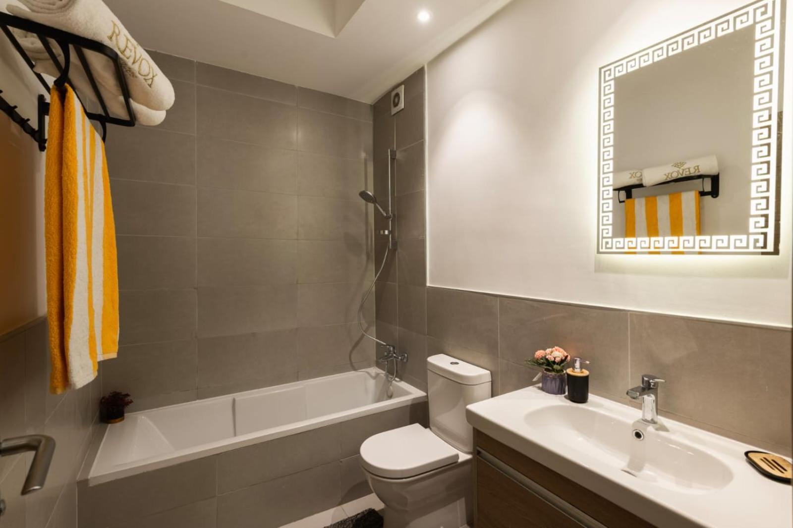 Apartment Carrara White 3br W/garden View And Pool