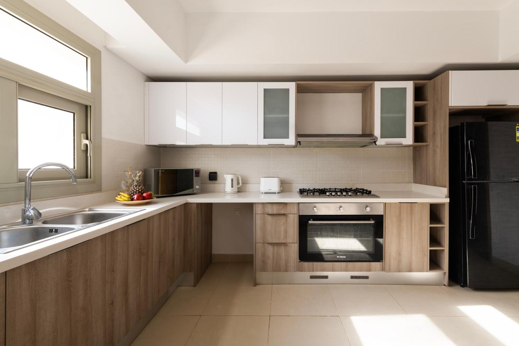 Carrara White 3br W/garden View And Pool Apartment Cairo