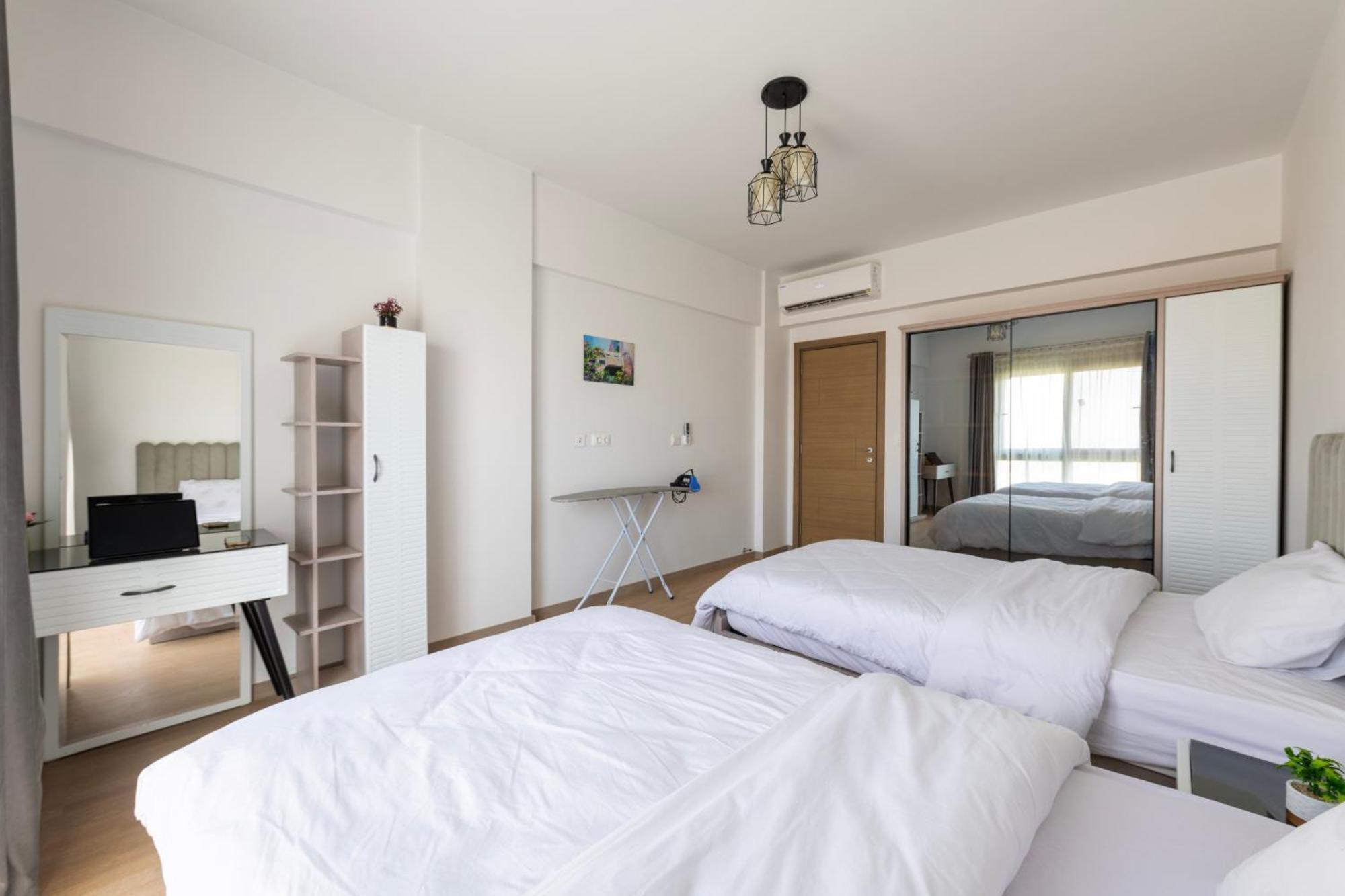 Apartment Carrara White 3br W/garden View And Pool Cairo