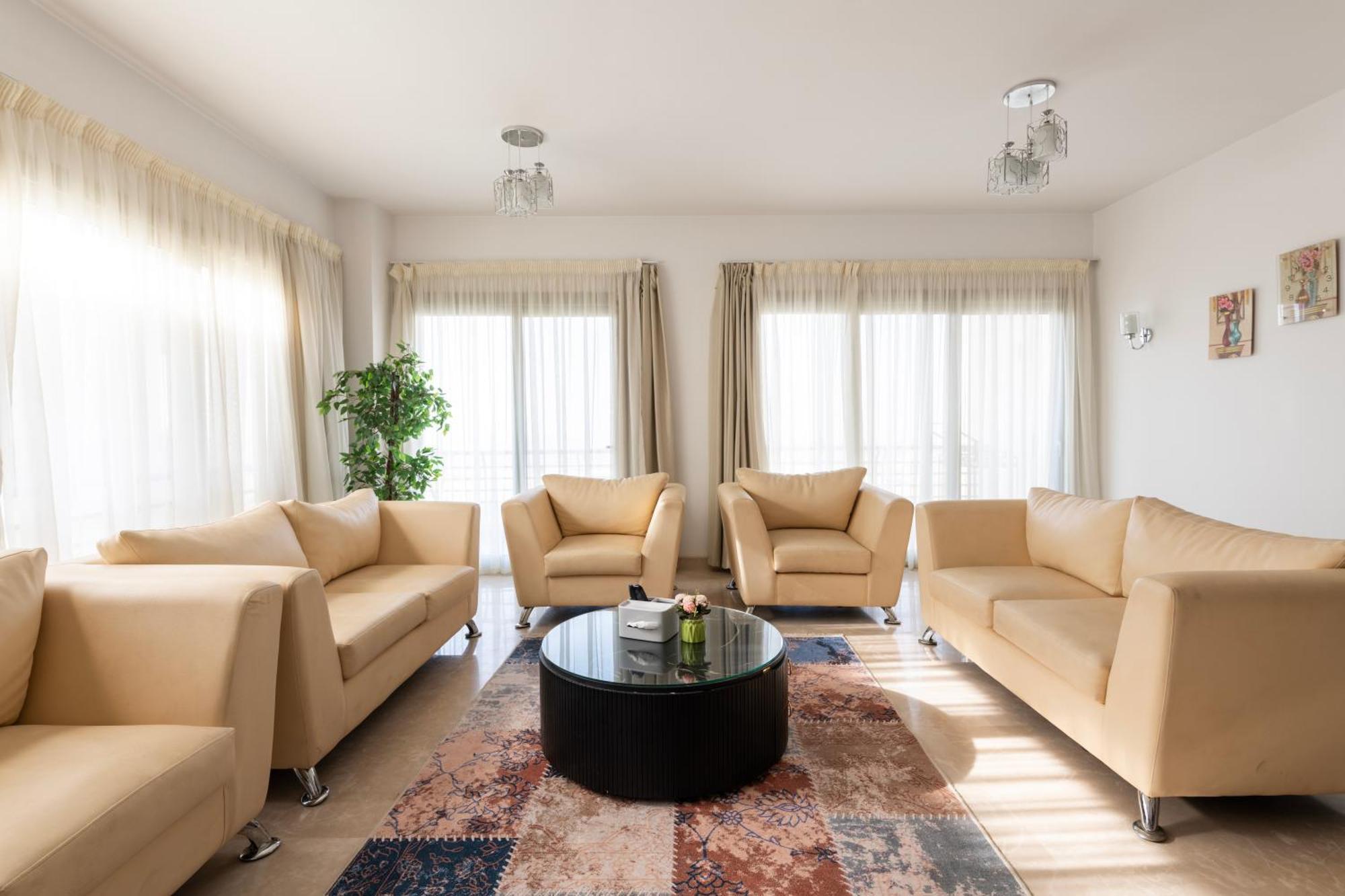 Carrara White 3br W/garden View And Pool Apartment Cairo