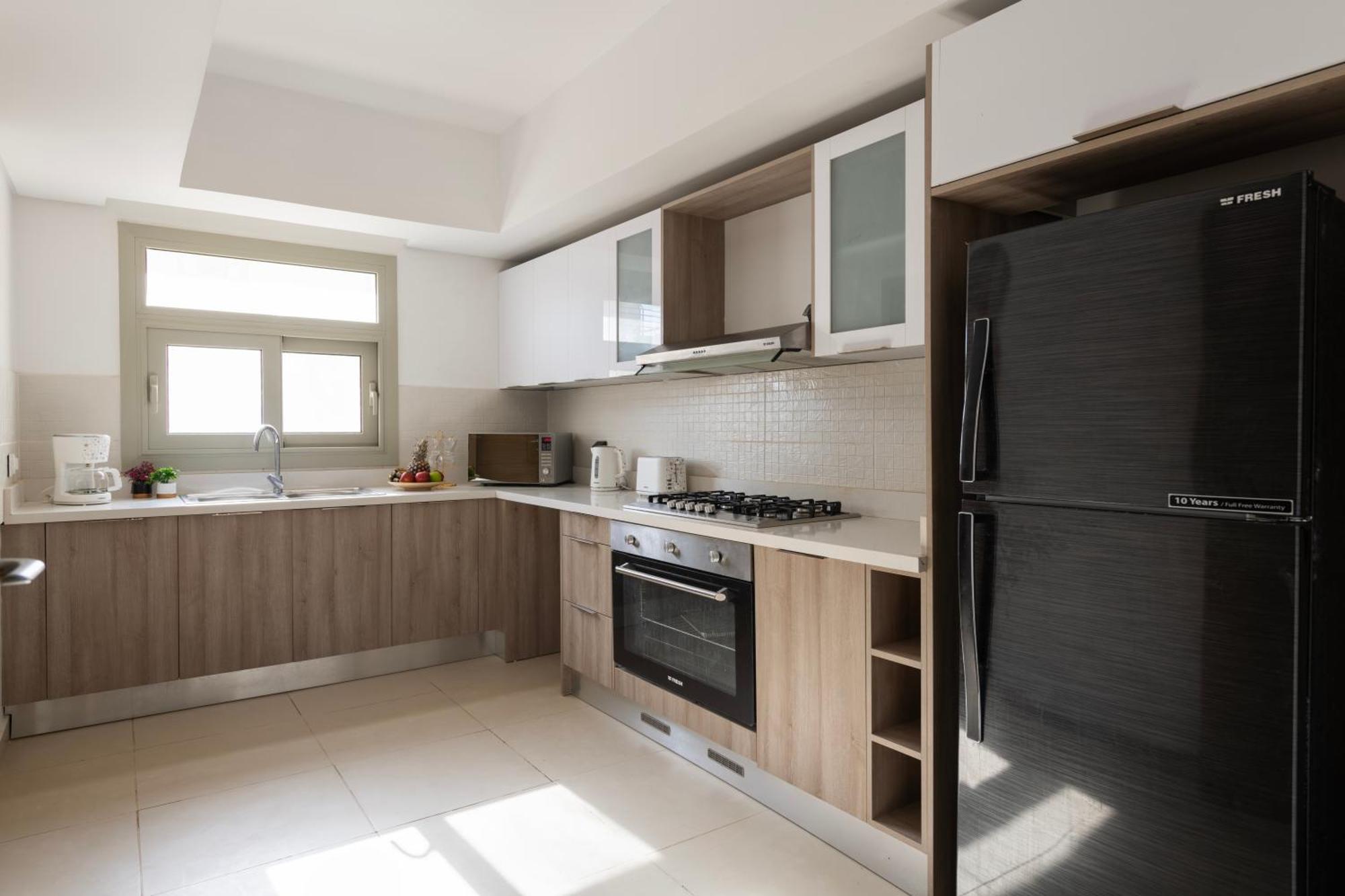 Carrara White 3br W/garden View And Pool *