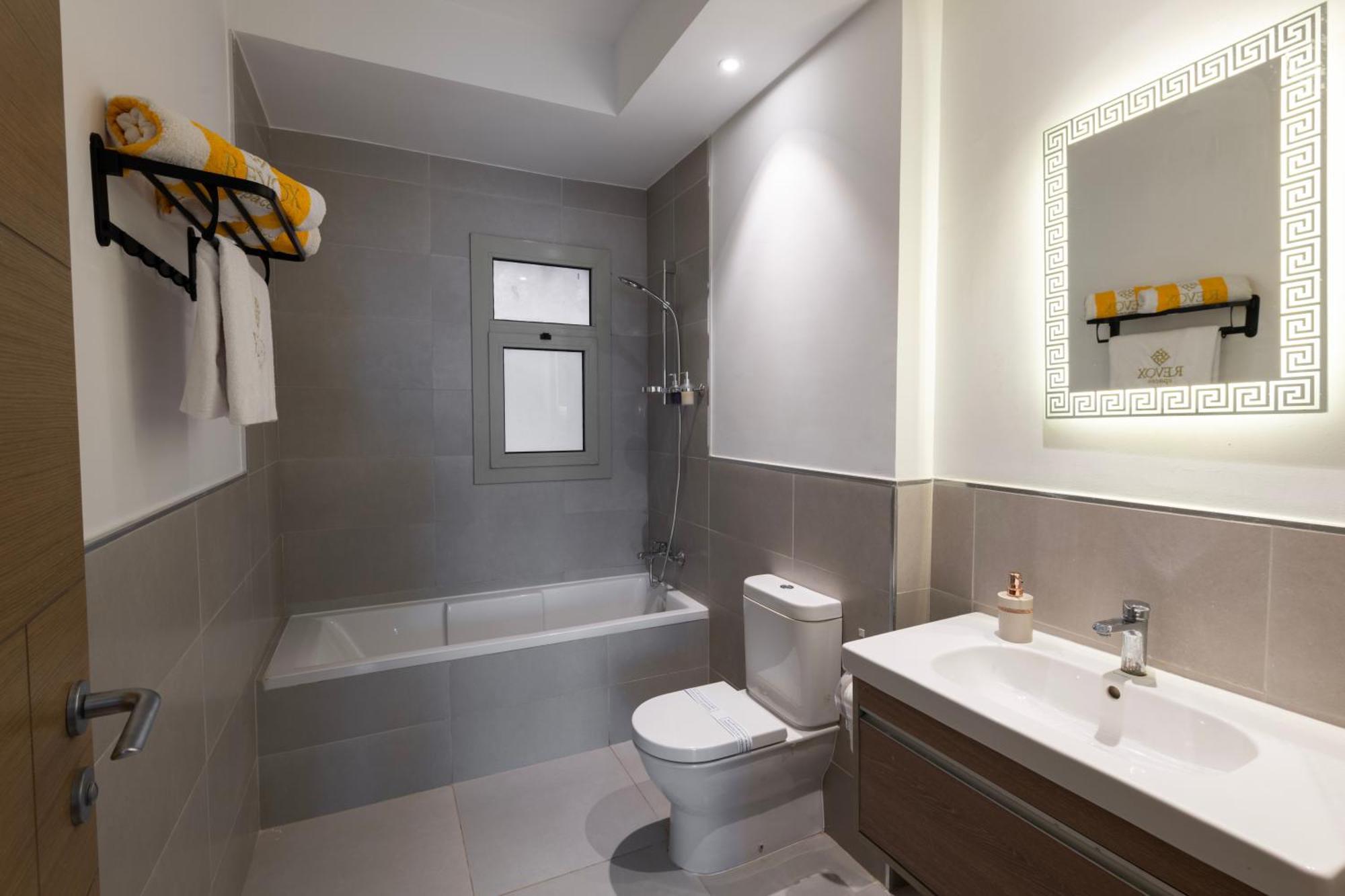 Carrara White 3br W/garden View And Pool * Cairo