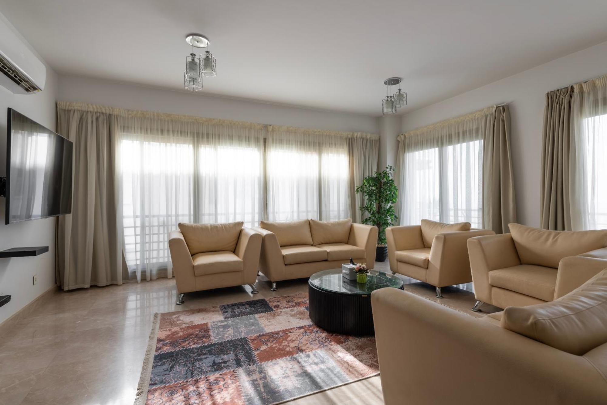 Apartment Carrara White 3br W/garden View And Pool