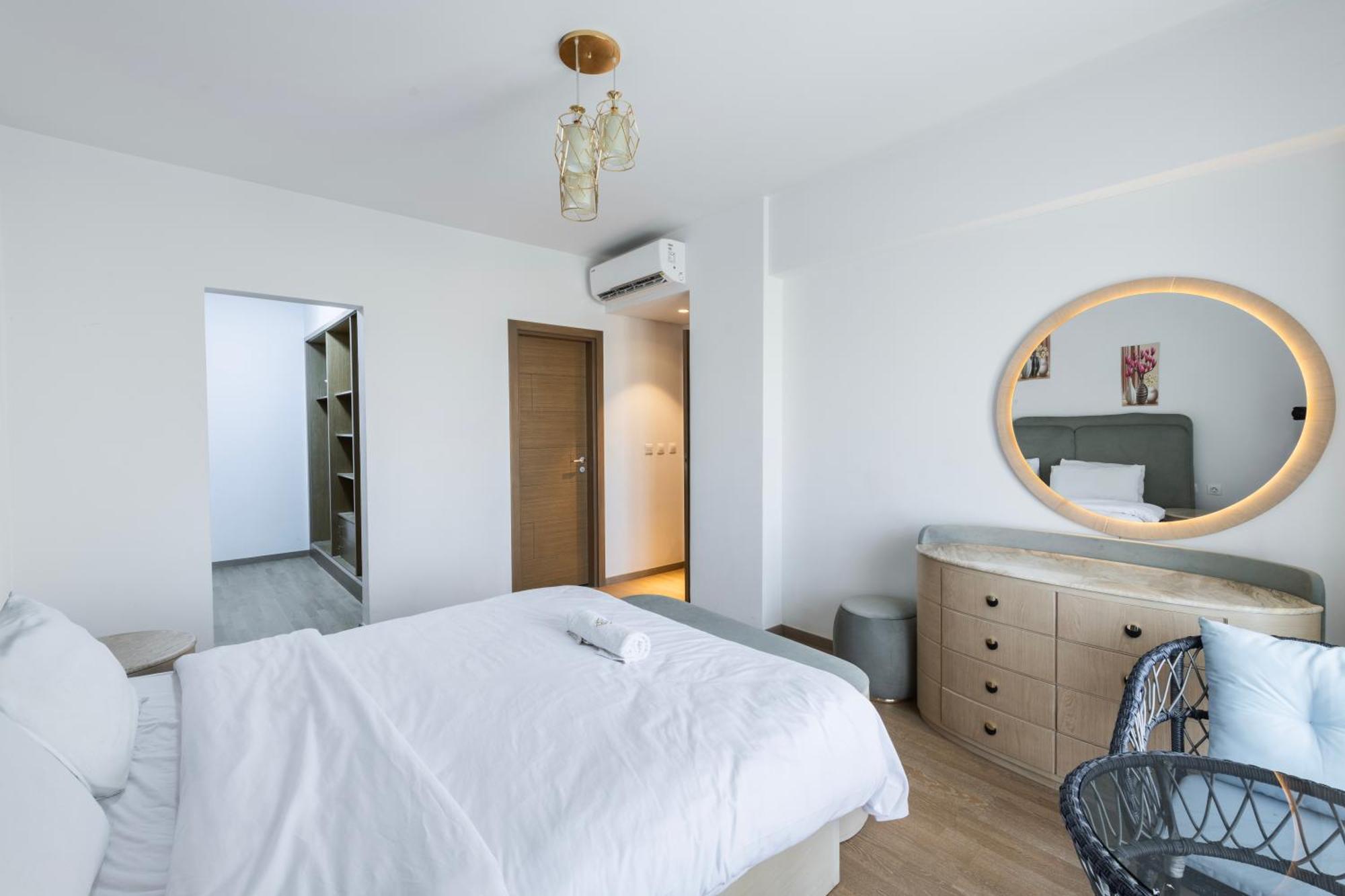 Apartment Carrara White 3br W/garden View And Pool *